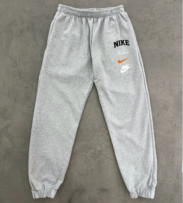 ‘’ NIKE CLUB BB ‘’ jogging